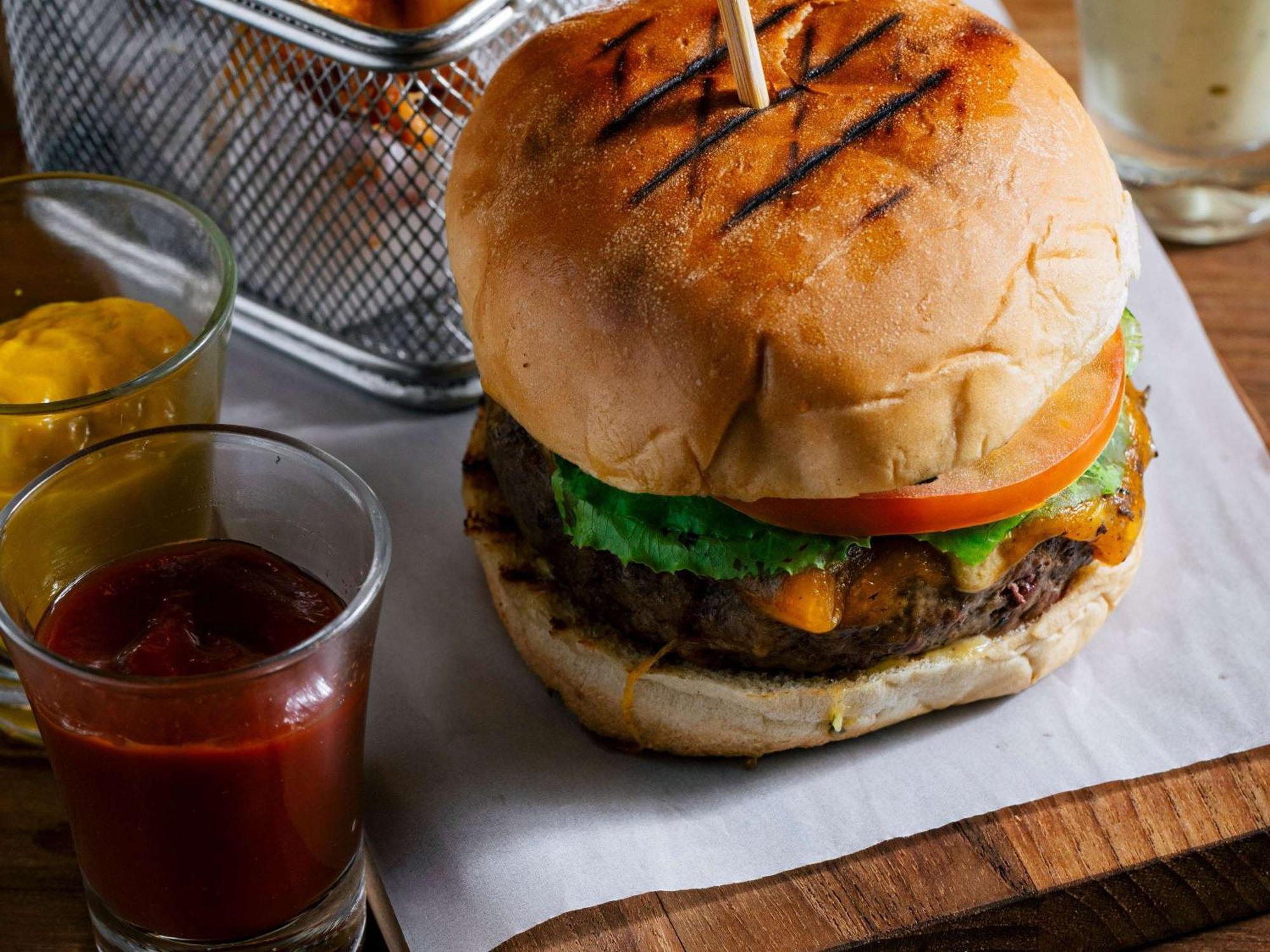 Grand Mercure Sao Paulo Ibirapuera Exterior photo A vegetarian burger