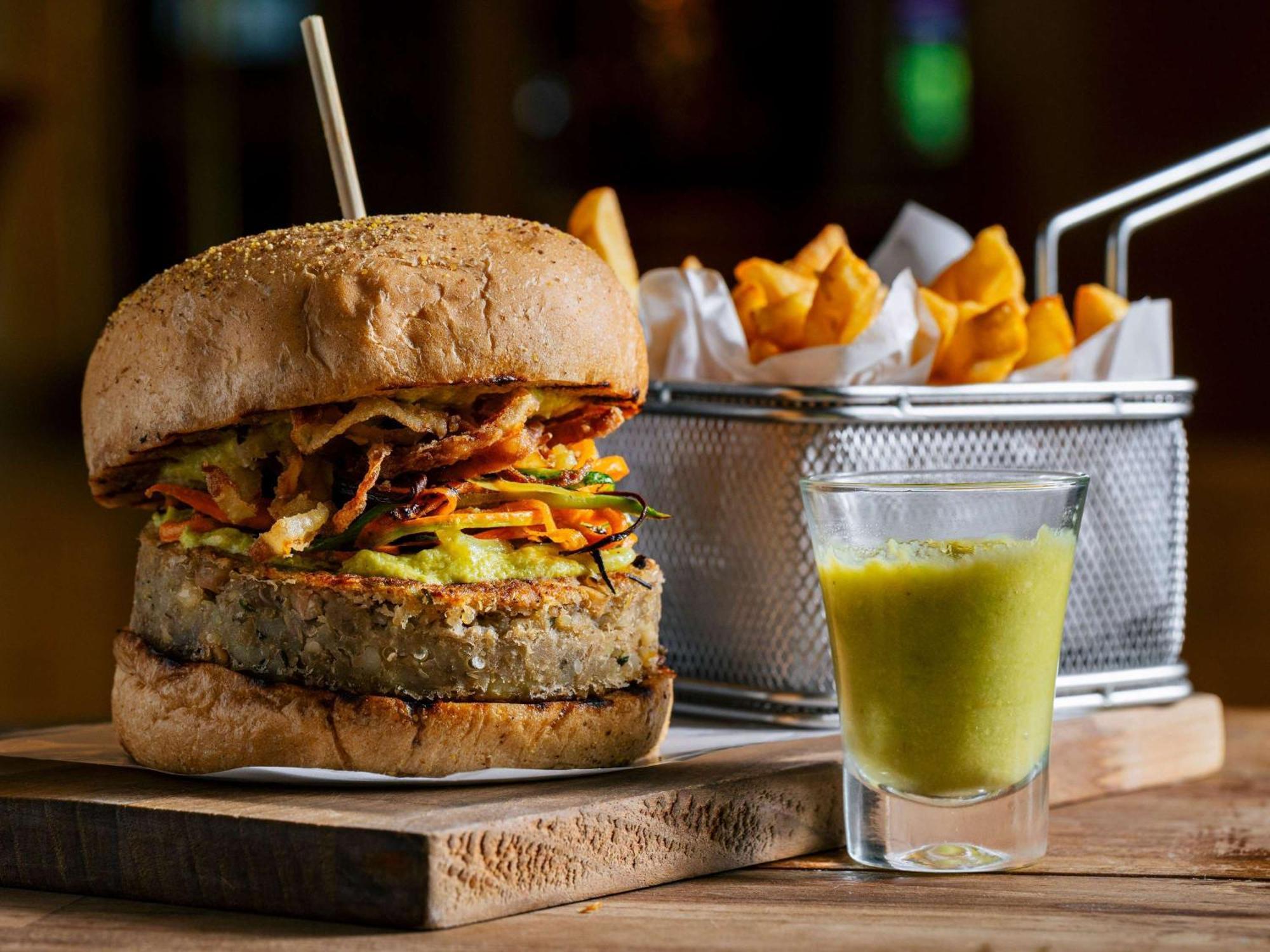 Grand Mercure Sao Paulo Ibirapuera Exterior photo Vegan burger